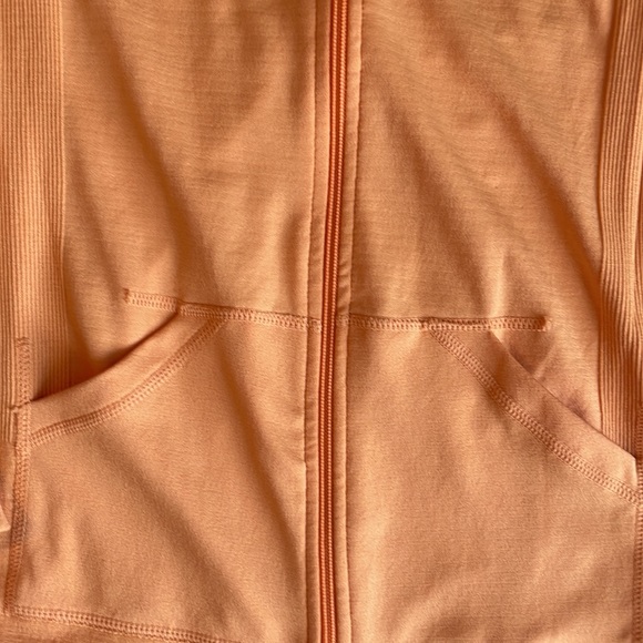 Active Jacket - Picture 3 of 5